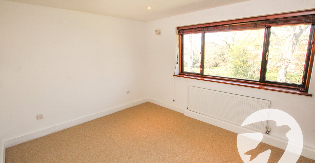 2 bedroom property for sale in London | Robinson Jackson