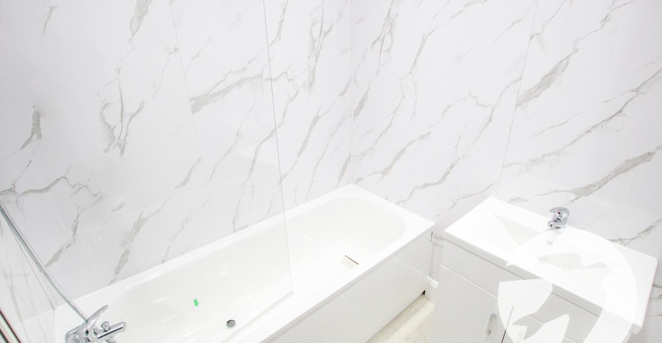 2 bedroom property for sale in London | Robinson Jackson