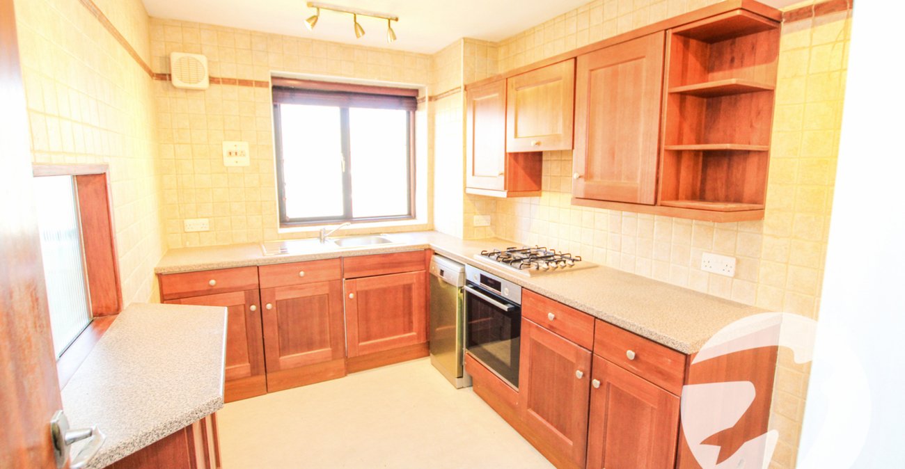 2 bedroom property for sale in London | Robinson Jackson