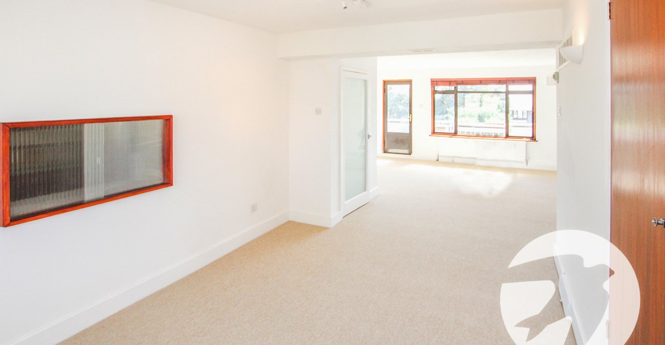 2 bedroom property for sale in London | Robinson Jackson