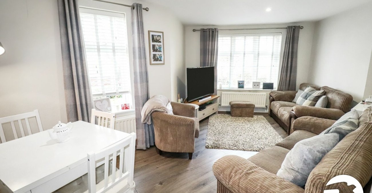 2 bedroom property for sale in London | Robinson Jackson