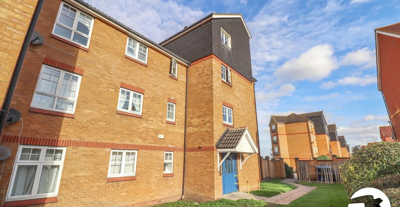 2 bedroom property for sale in London | Robinson Jackson