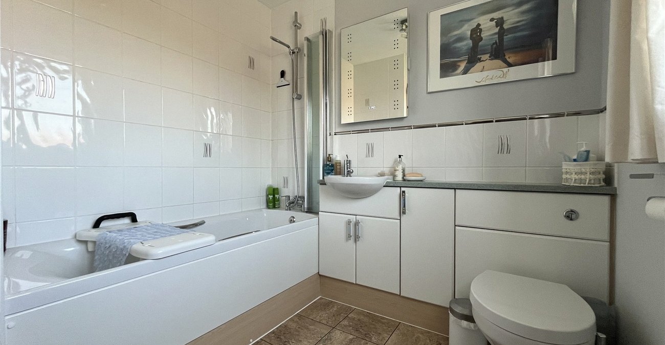 4 bedroom house for sale in Walderslade | Robinson Michael & Jackson