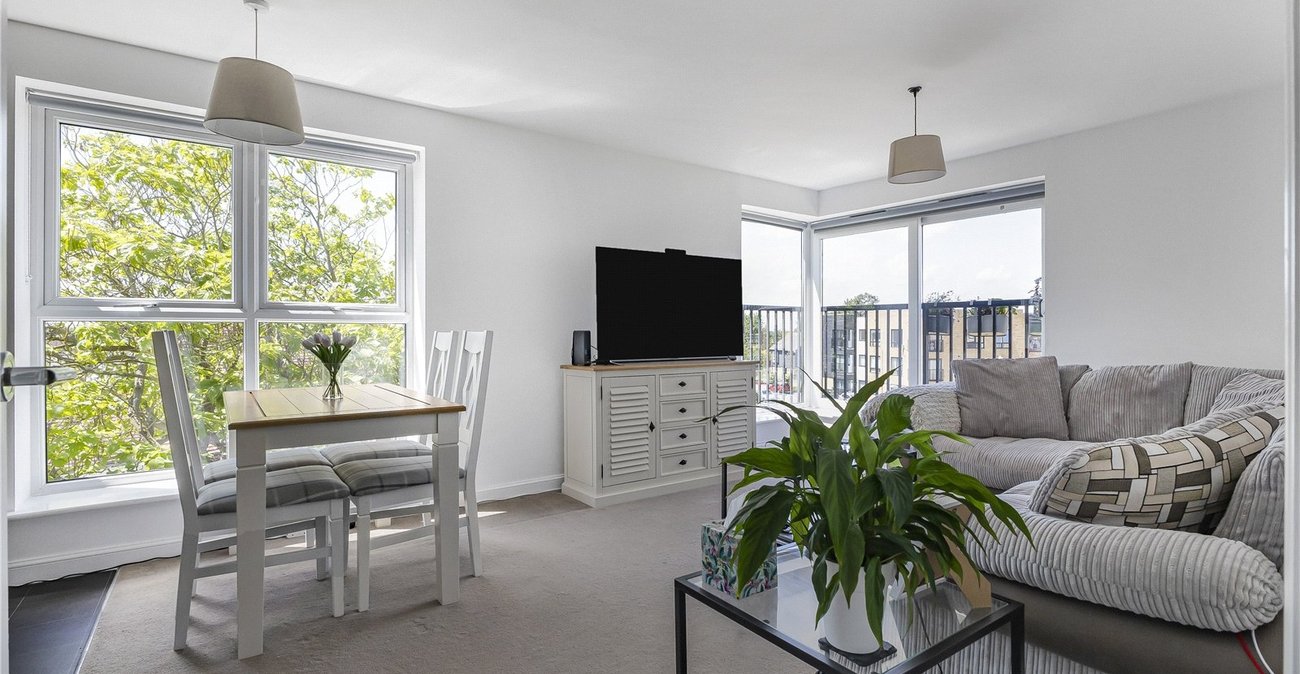 1 bedroom property for sale in Westwood | Robinson Michael & Jackson