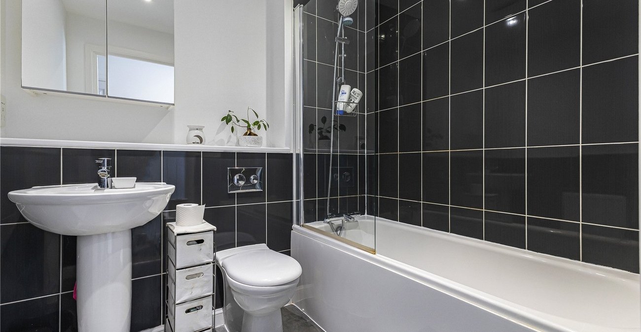1 bedroom property for sale in Westwood | Robinson Michael & Jackson