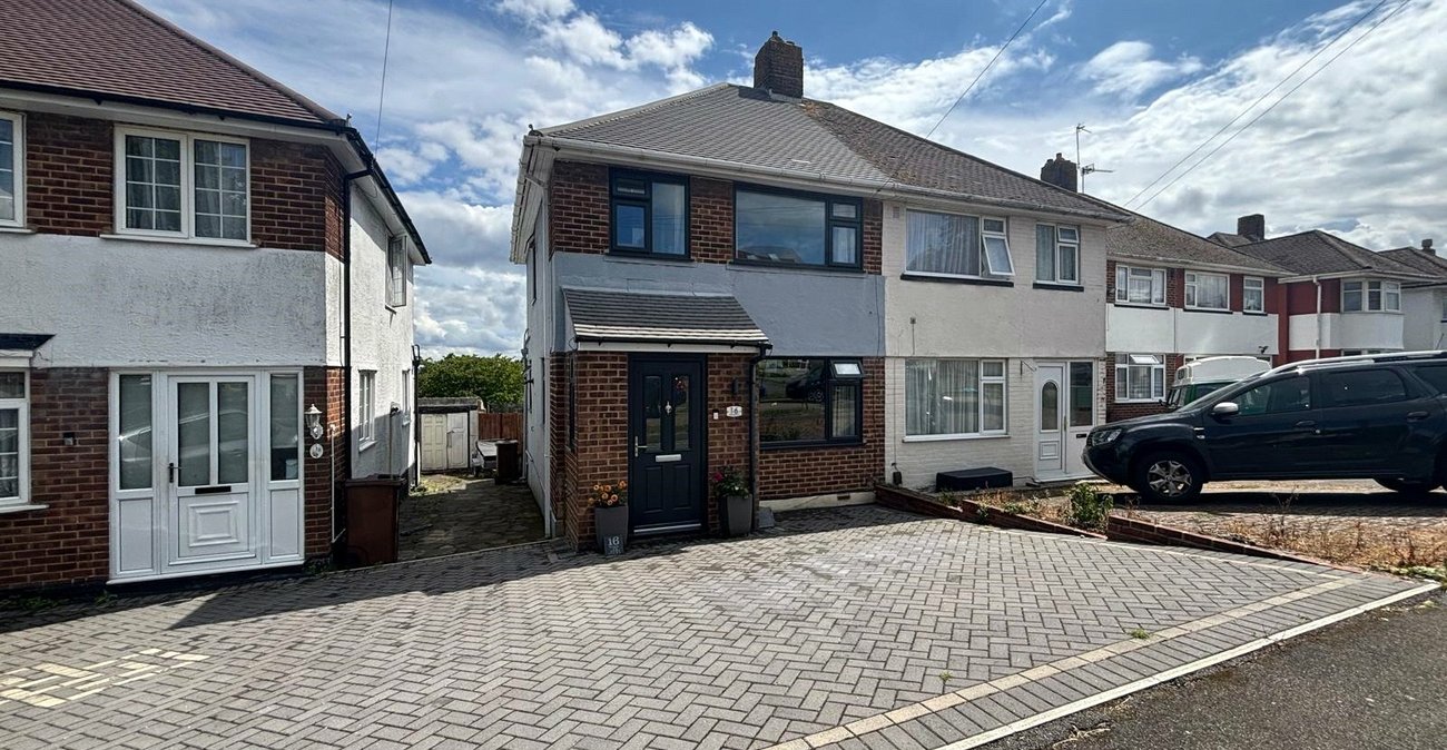 3 bedroom house for sale in Davis Estate | Robinson Michael & Jackson