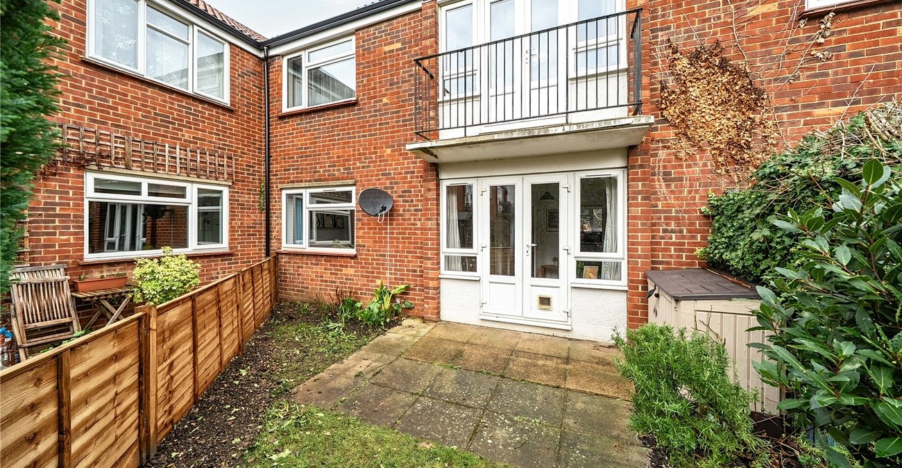 2 bedroom property for sale in 3 Westwood Hill | Robinson Jackson