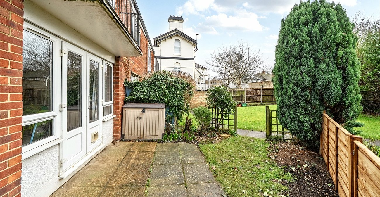 2 bedroom property for sale in 3 Westwood Hill | Robinson Jackson