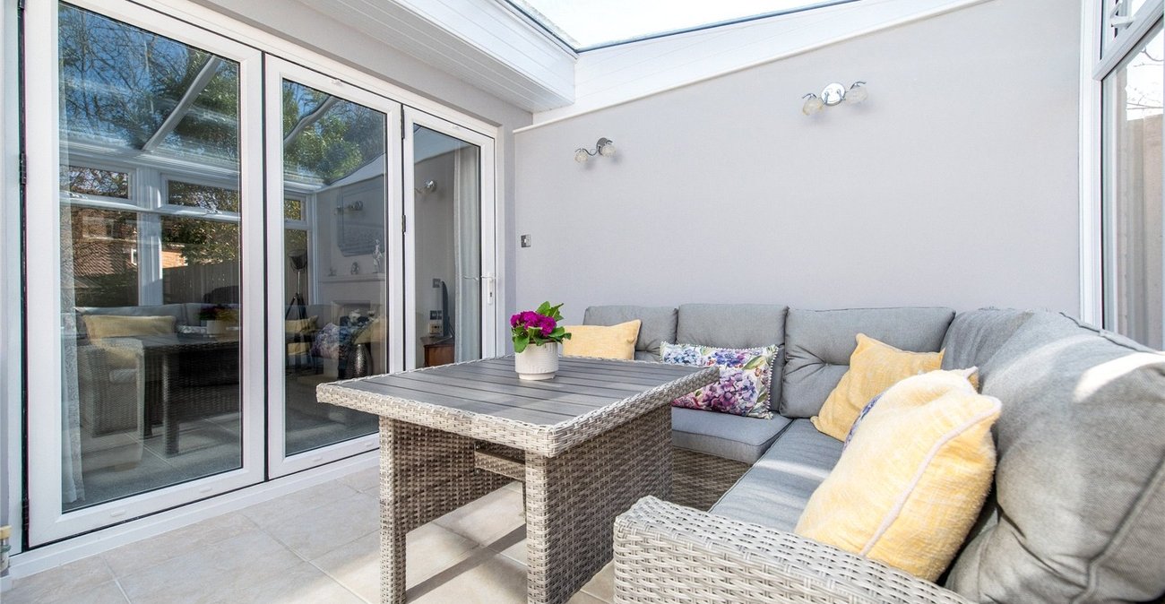 2 bedroom bungalow for sale in Weavering | Robinson Michael & Jackson