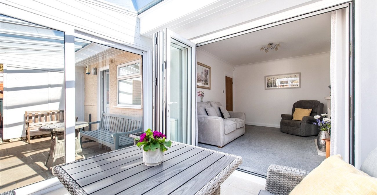 2 bedroom bungalow for sale in Weavering | Robinson Michael & Jackson