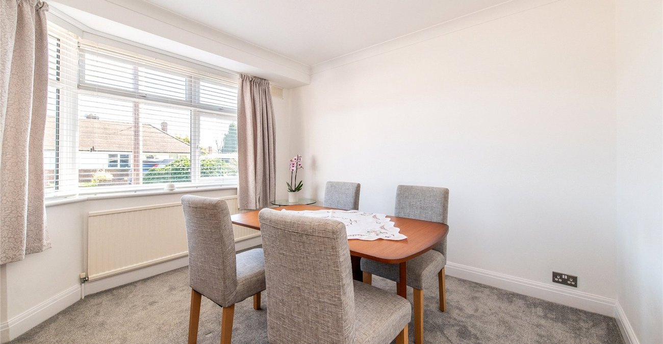 2 bedroom bungalow for sale in Weavering | Robinson Michael & Jackson