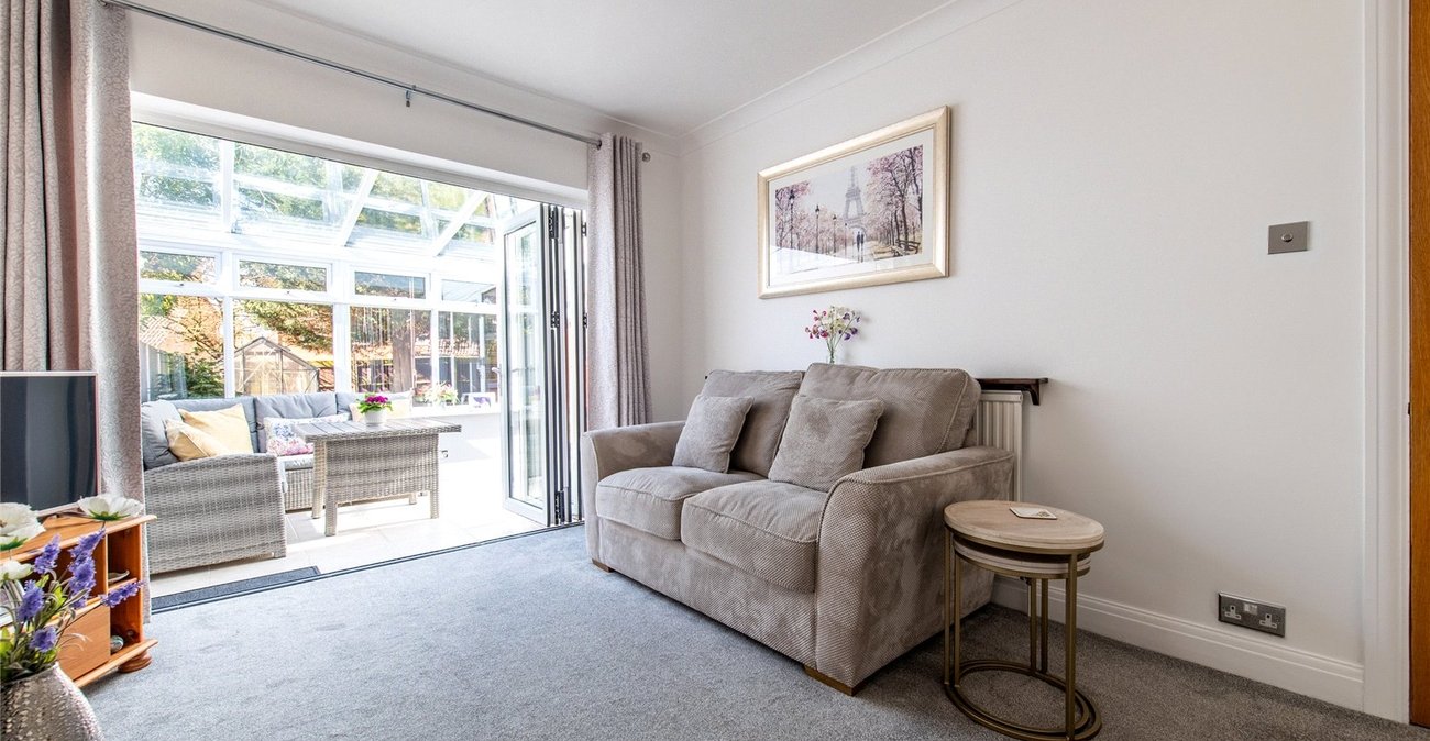 2 bedroom bungalow for sale in Weavering | Robinson Michael & Jackson