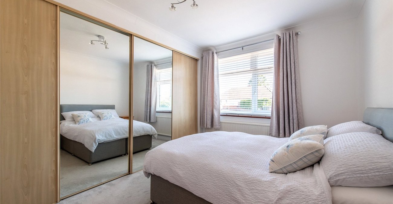 2 bedroom bungalow for sale in Weavering | Robinson Michael & Jackson