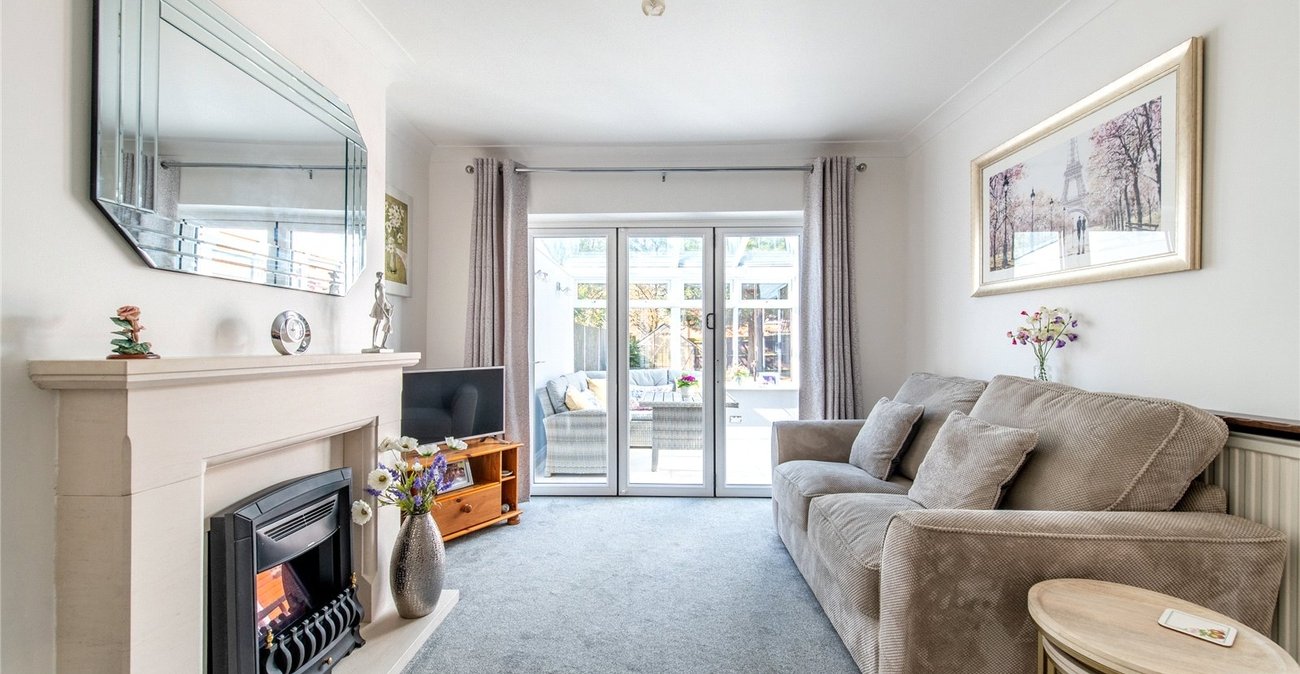 2 bedroom bungalow for sale in Weavering | Robinson Michael & Jackson