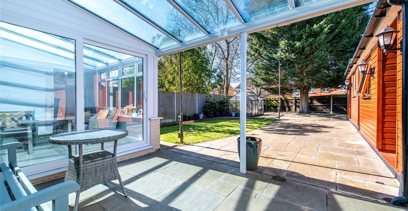 2 bedroom bungalow for sale in Weavering | Robinson Michael & Jackson