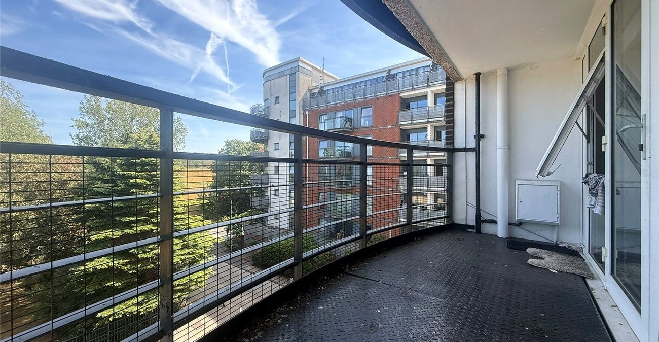 2 bedroom property for sale in Master Gunner Place | Robinson Jackson
