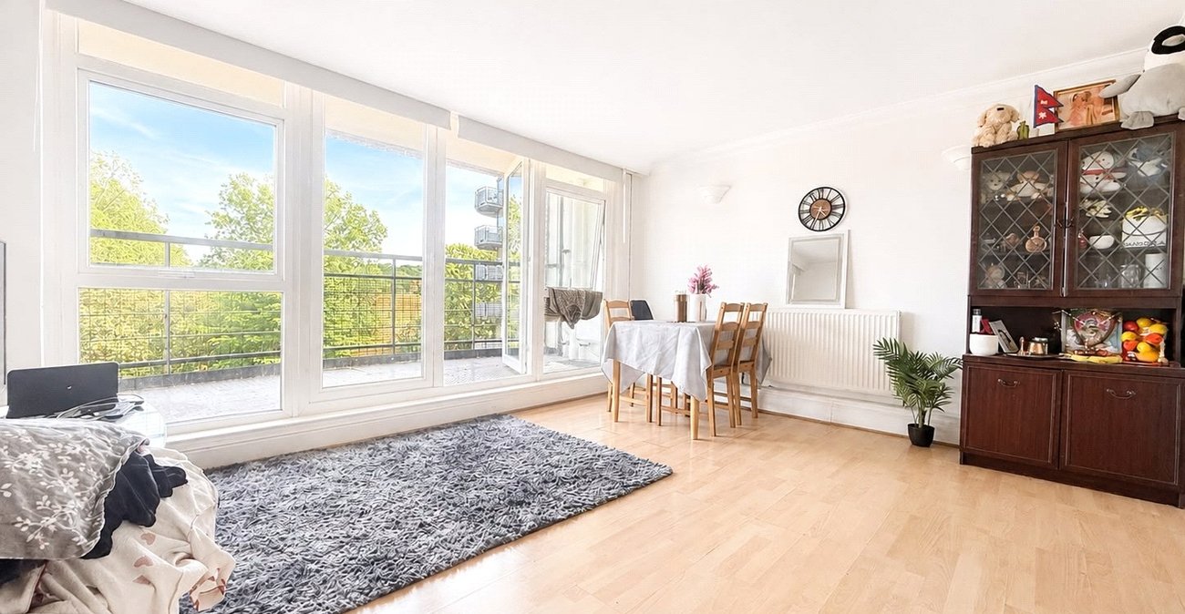 2 bedroom property for sale in Master Gunner Place | Robinson Jackson