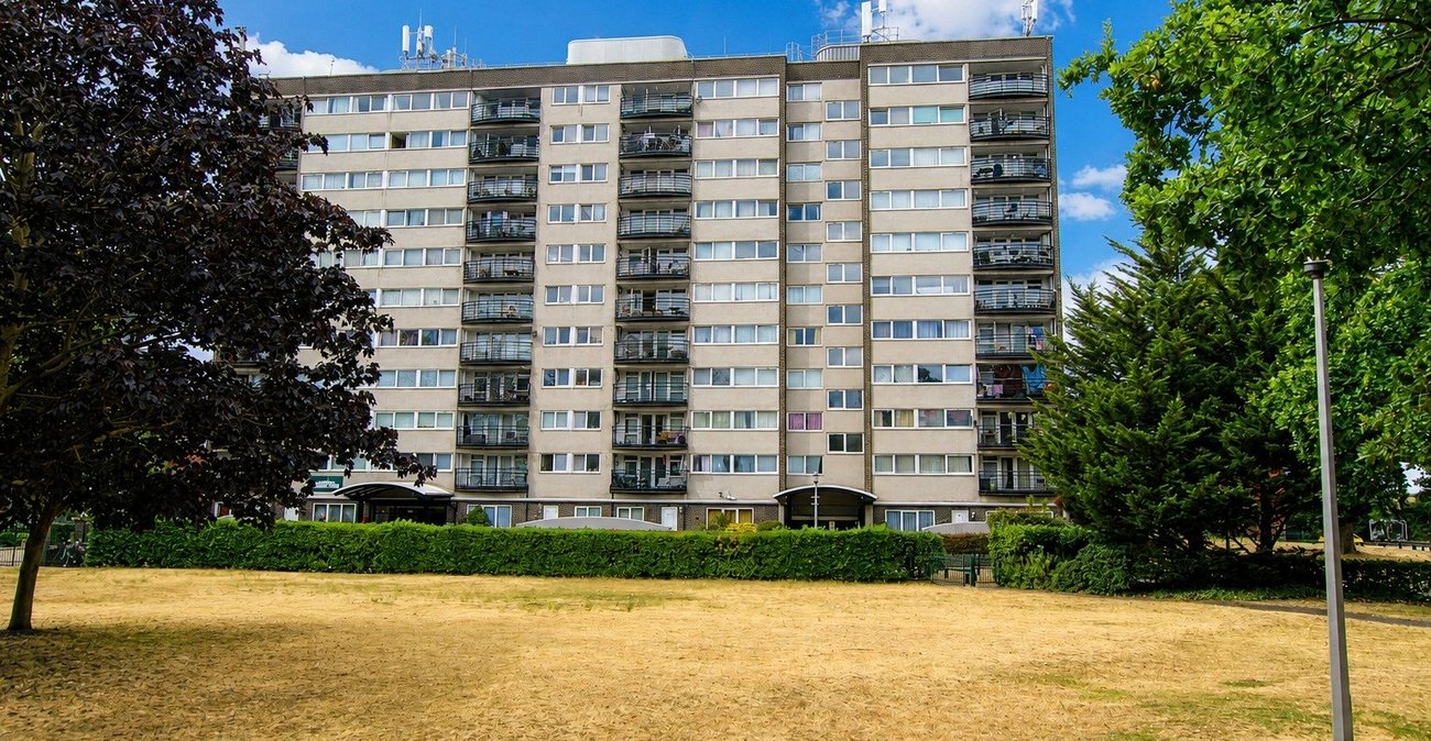 2 bedroom property for sale in Master Gunner Place | Robinson Jackson