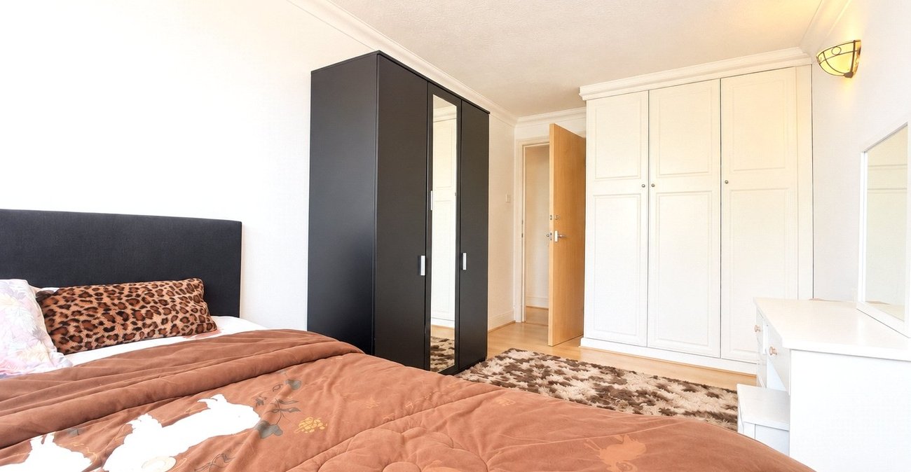 2 bedroom property for sale in Master Gunner Place | Robinson Jackson