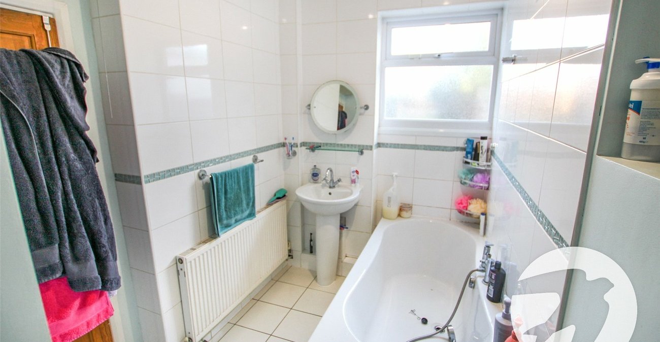 4 bedroom house for sale in London | Robinson Jackson