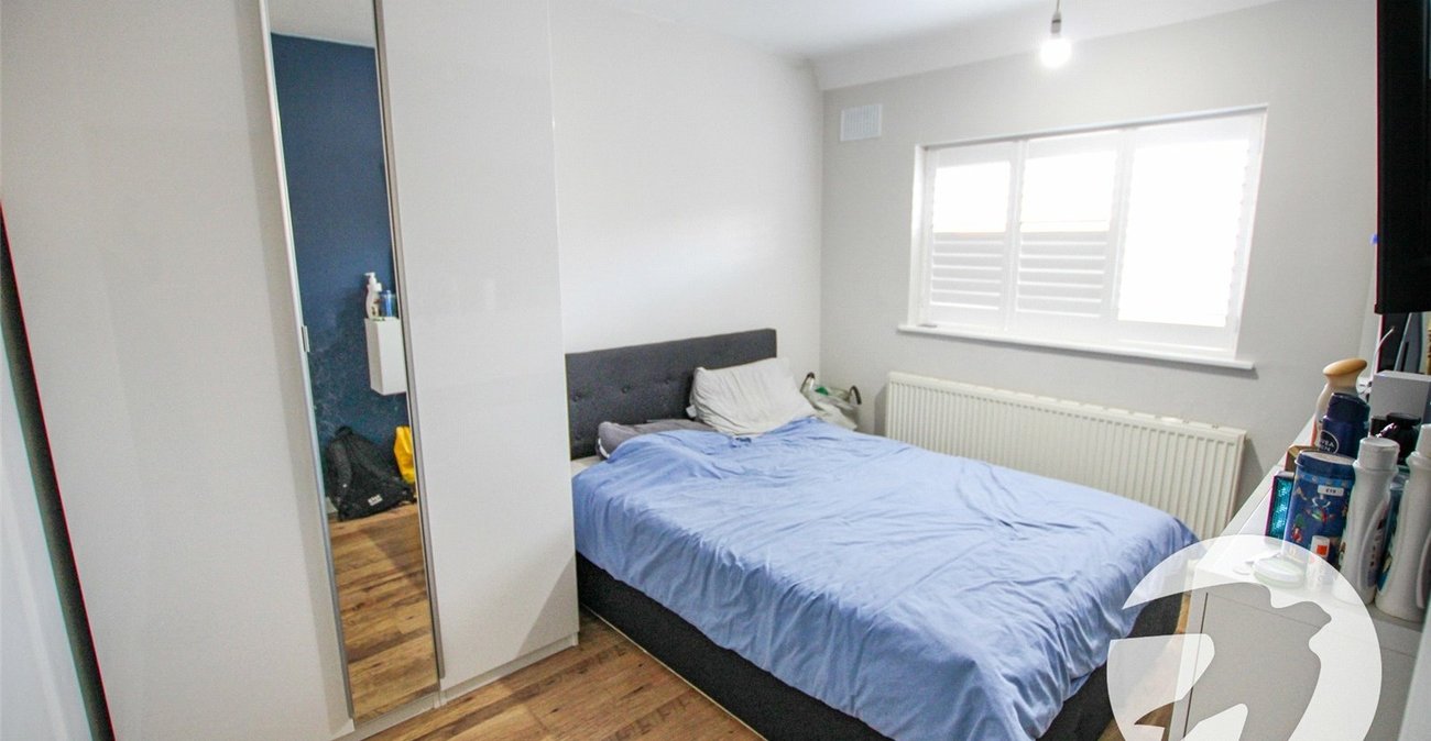 4 bedroom house for sale in London | Robinson Jackson