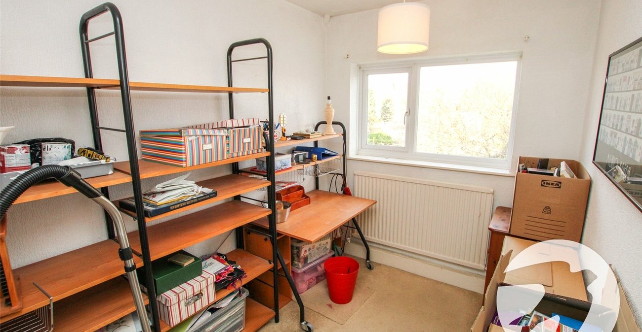 3 bedroom house for sale in London | Robinson Jackson