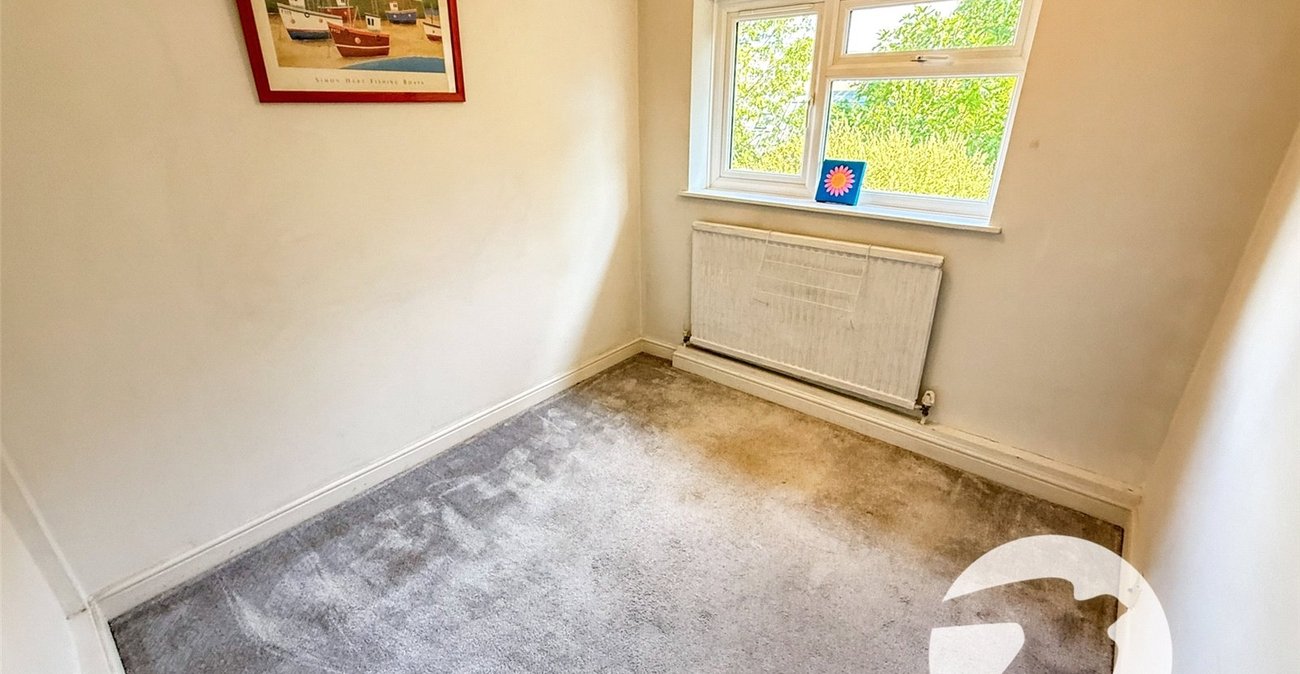 3 bedroom house for sale in London | Robinson Jackson