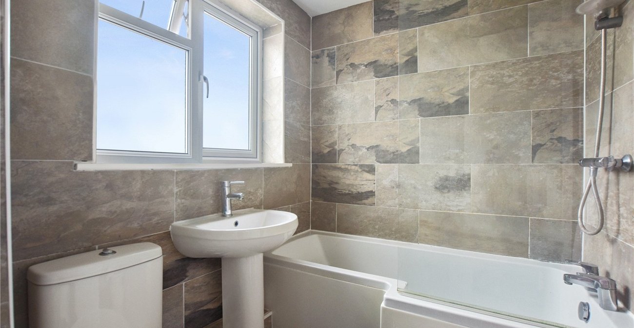 2 bedroom property for sale in Bexley | Robinson Jackson