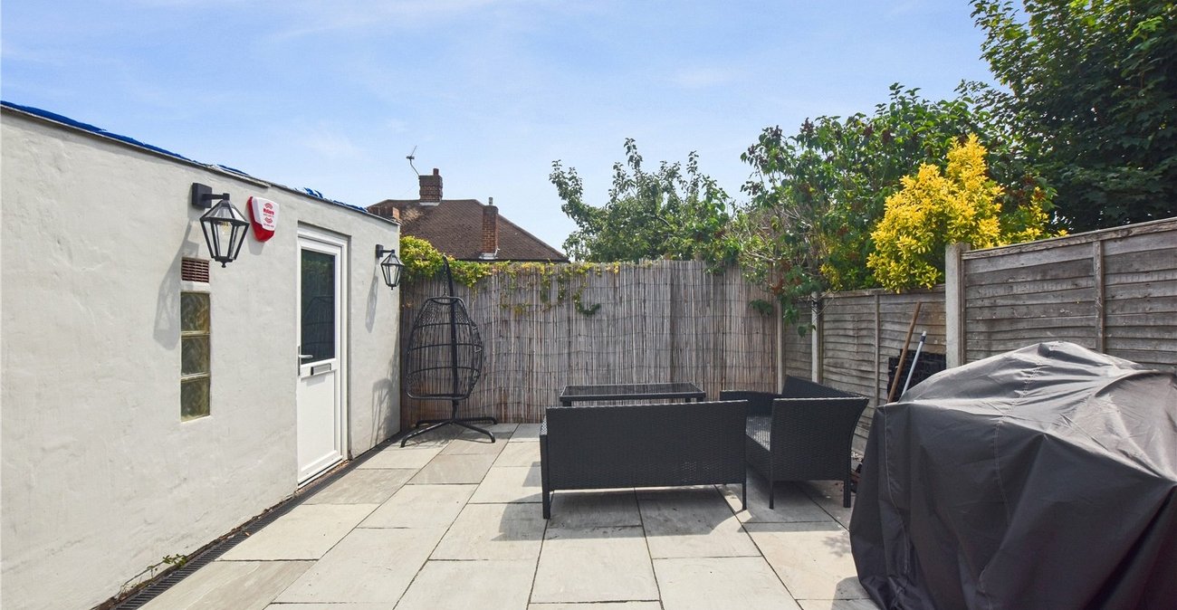 2 bedroom property for sale in Bexley | Robinson Jackson