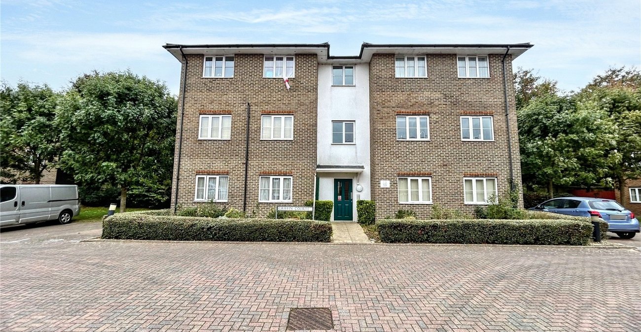 2 bedroom property for sale in Gillingham | Robinson Michael & Jackson