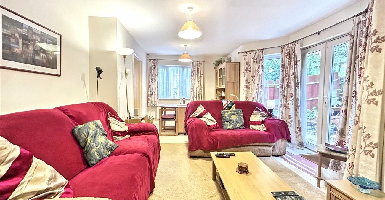 2 bedroom property for sale in Gillingham | Robinson Michael & Jackson