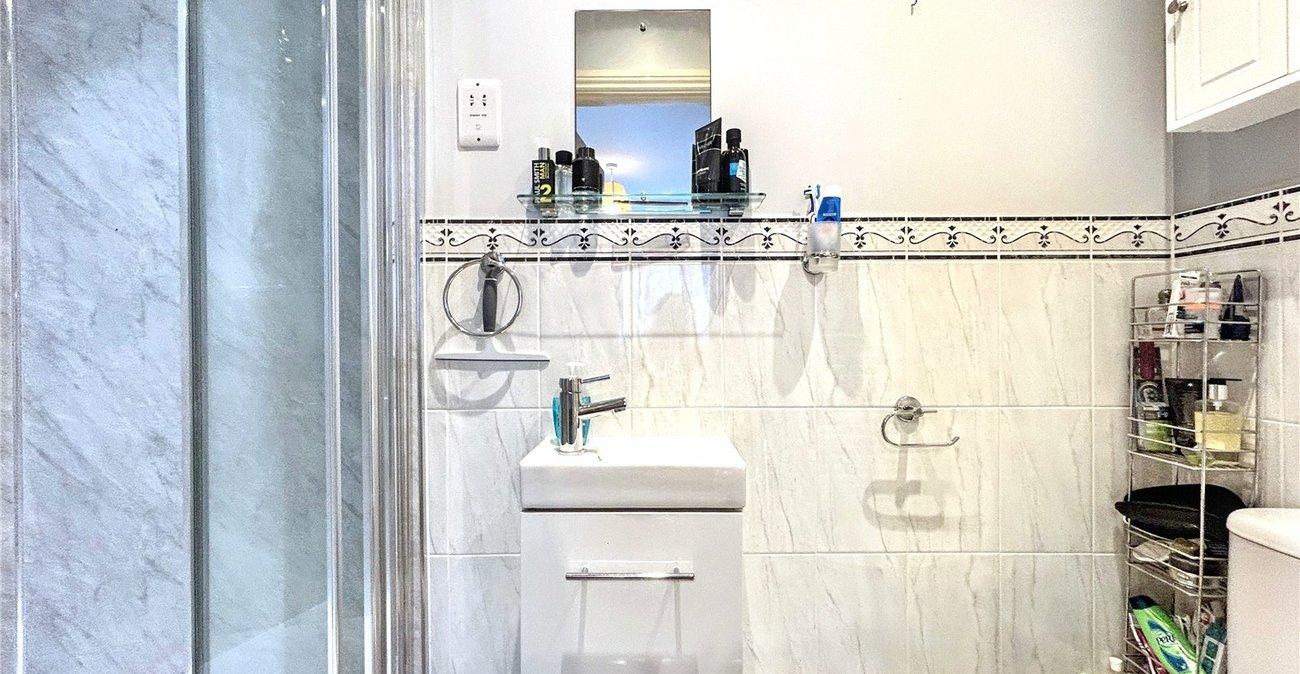 2 bedroom property for sale in Gillingham | Robinson Michael & Jackson