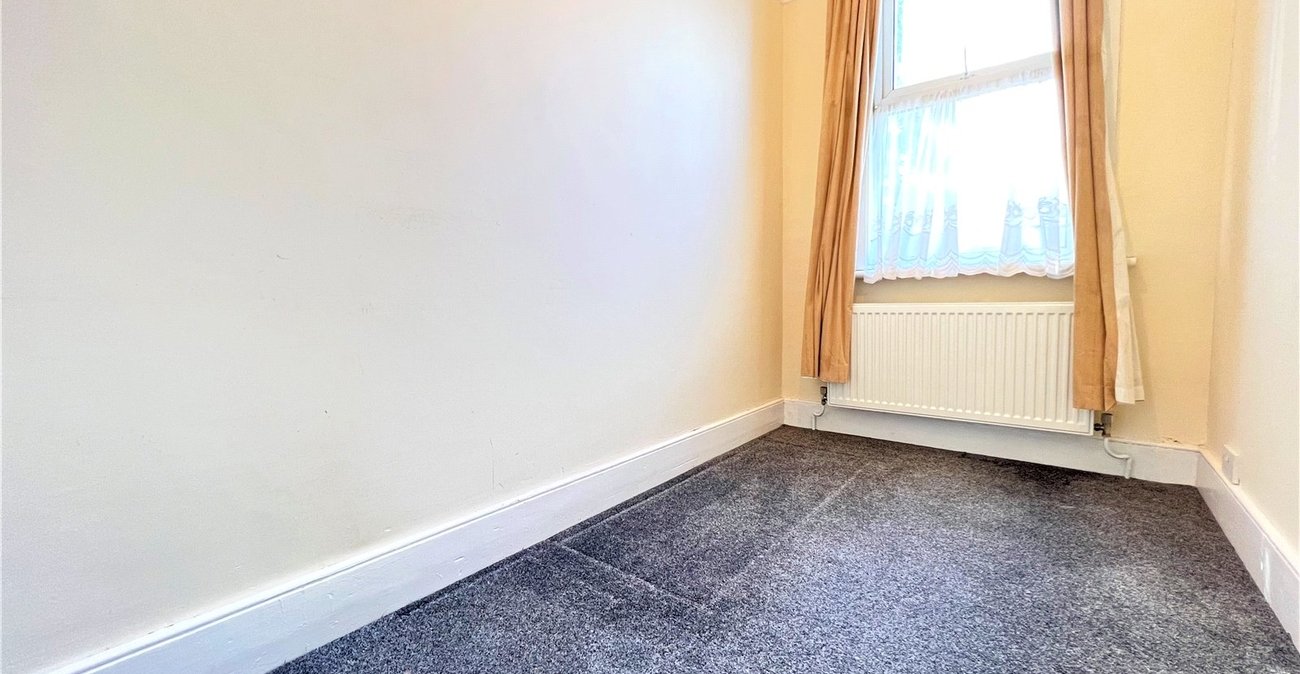 3 bedroom property for sale in Plumstead | Robinson Jackson