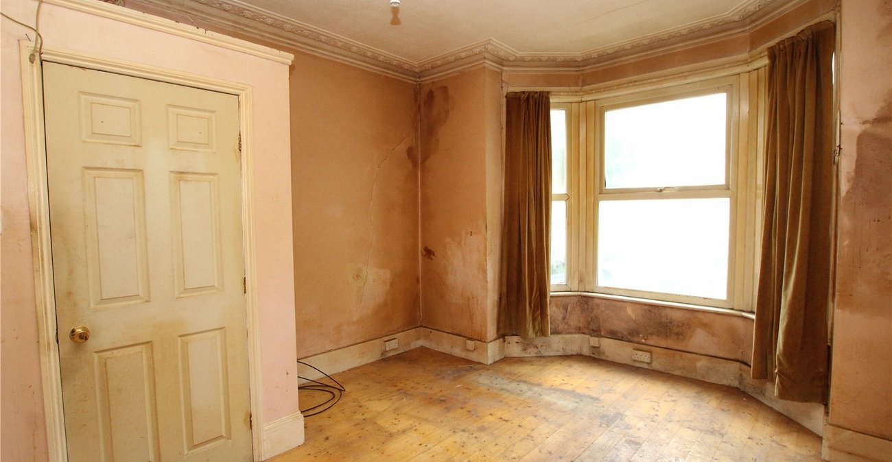 2 bedroom property for sale in Plumstead | Robinson Jackson