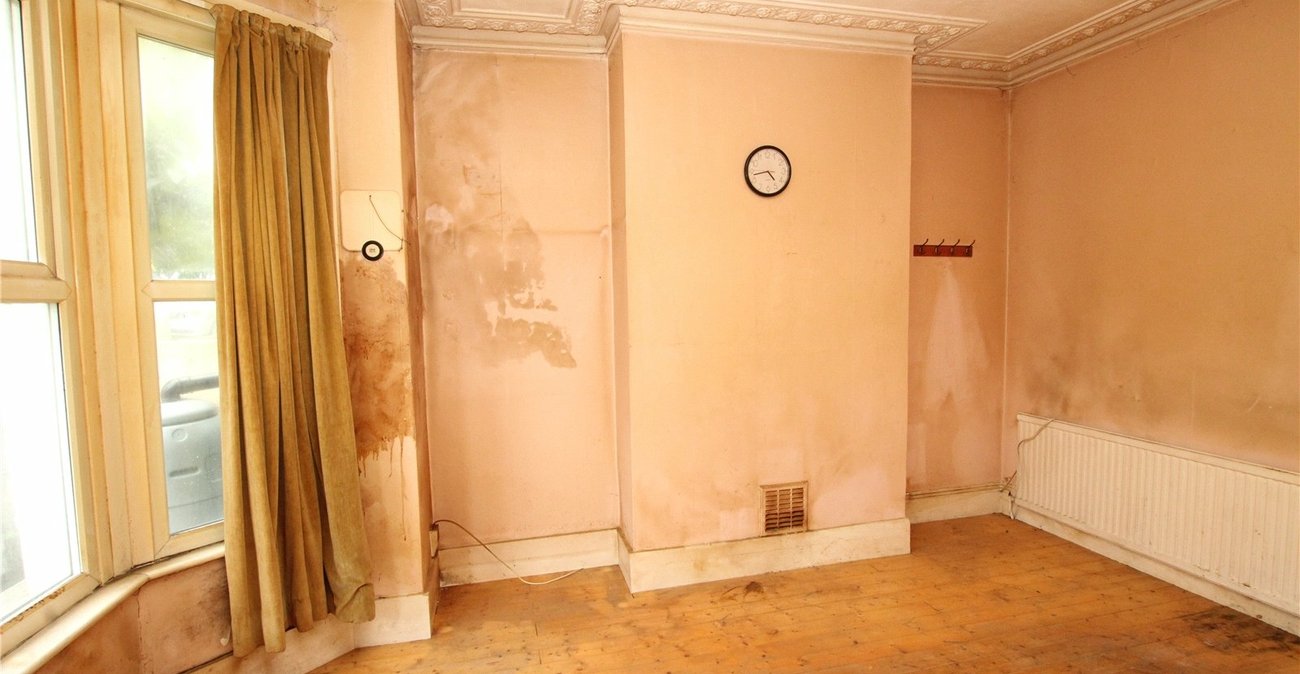 2 bedroom property for sale in Plumstead | Robinson Jackson