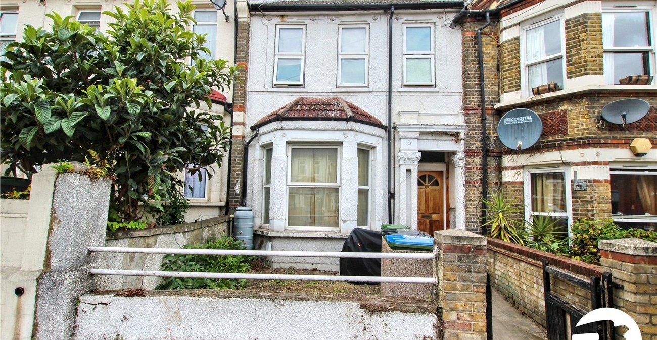 2 bedroom property for sale in Plumstead | Robinson Jackson