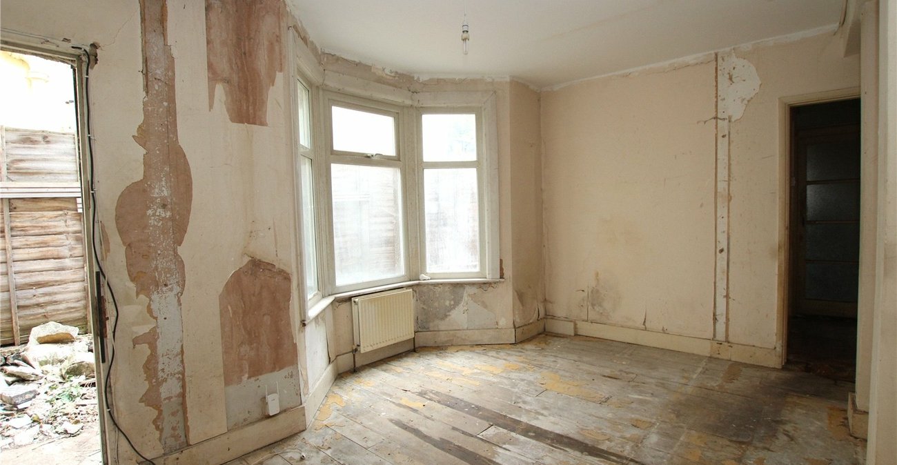 2 bedroom property for sale in Plumstead | Robinson Jackson