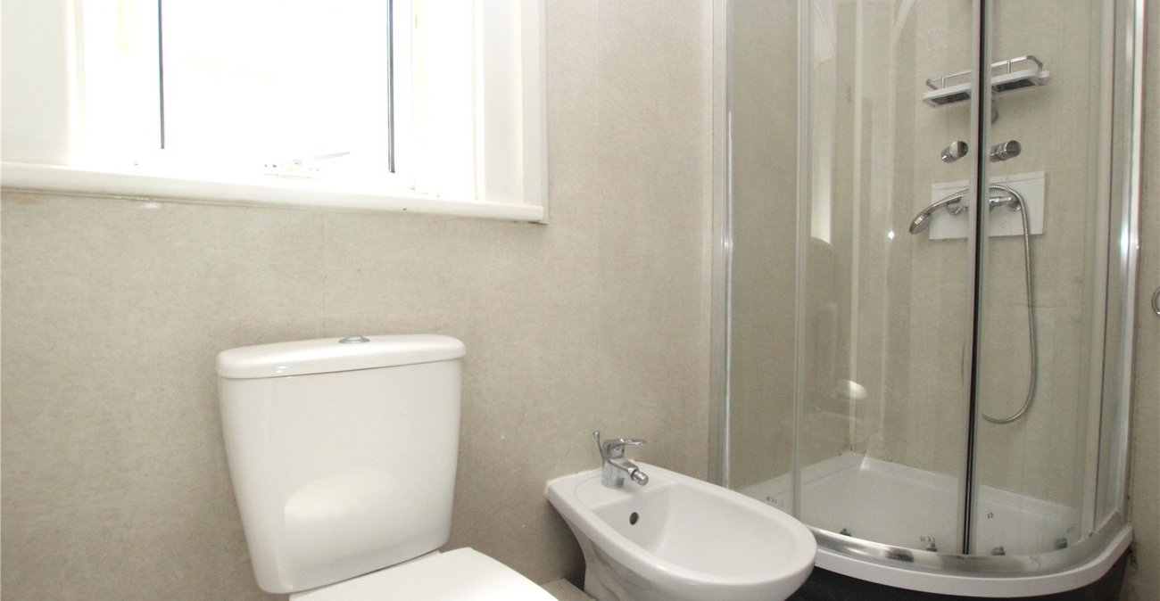 2 bedroom property for sale in Plumstead | Robinson Jackson