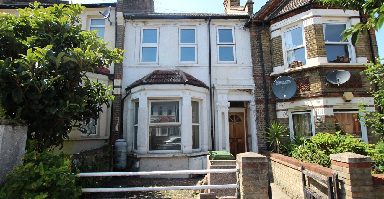 2 bedroom property for sale in Plumstead | Robinson Jackson