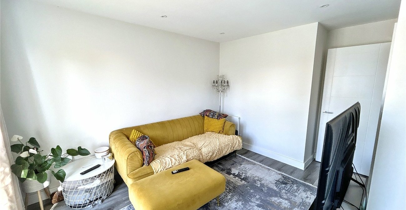 2 bedroom house for sale in South Welling | Robinson Jackson