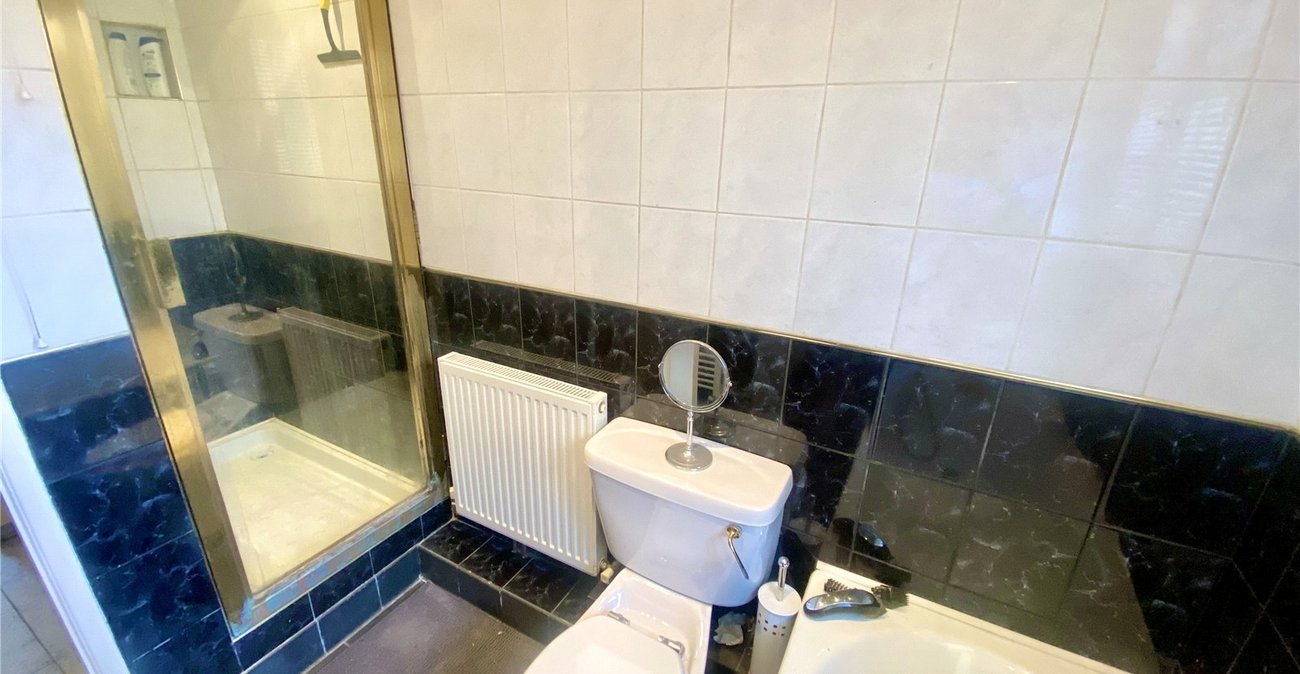 2 bedroom house for sale in Welling | Robinson Jackson