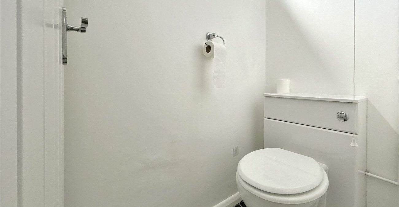 2 bedroom house to rent in Welling | Robinson Jackson