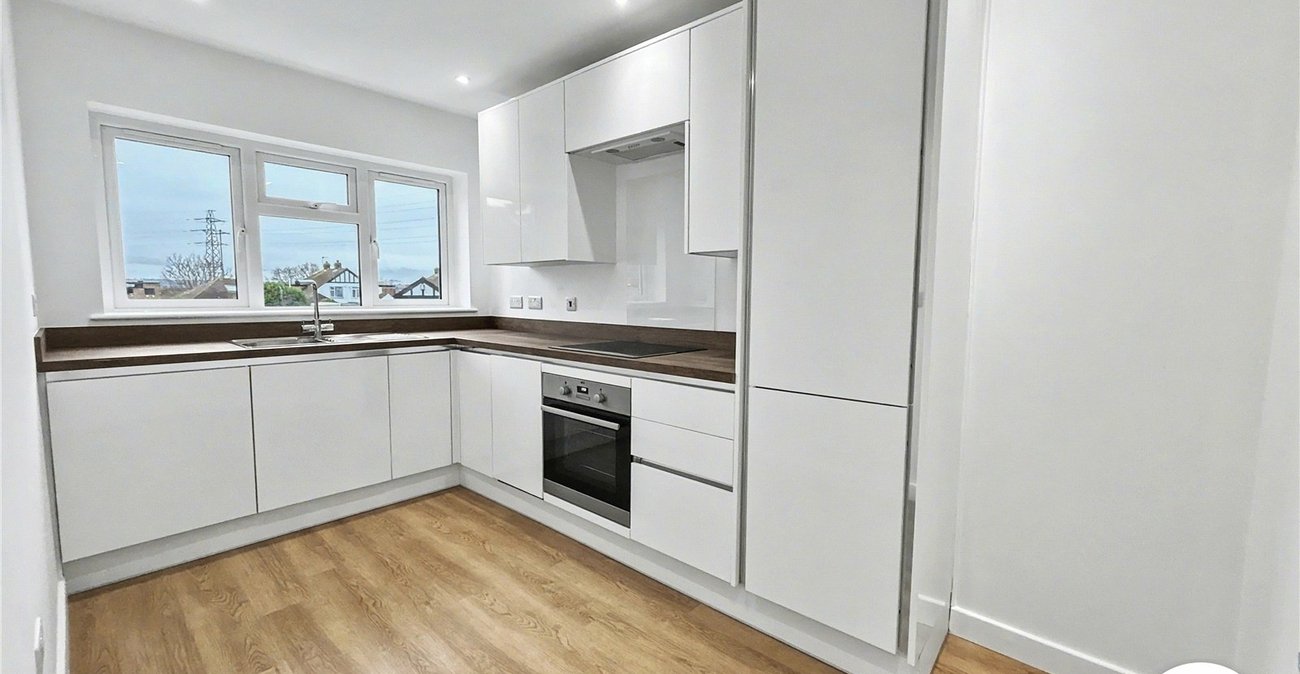 2 bedroom house for sale in Welling | Robinson Jackson