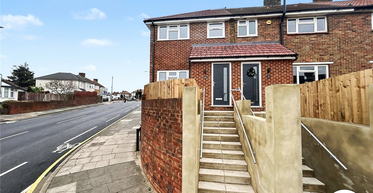 2 bedroom house for sale in Welling | Robinson Jackson
