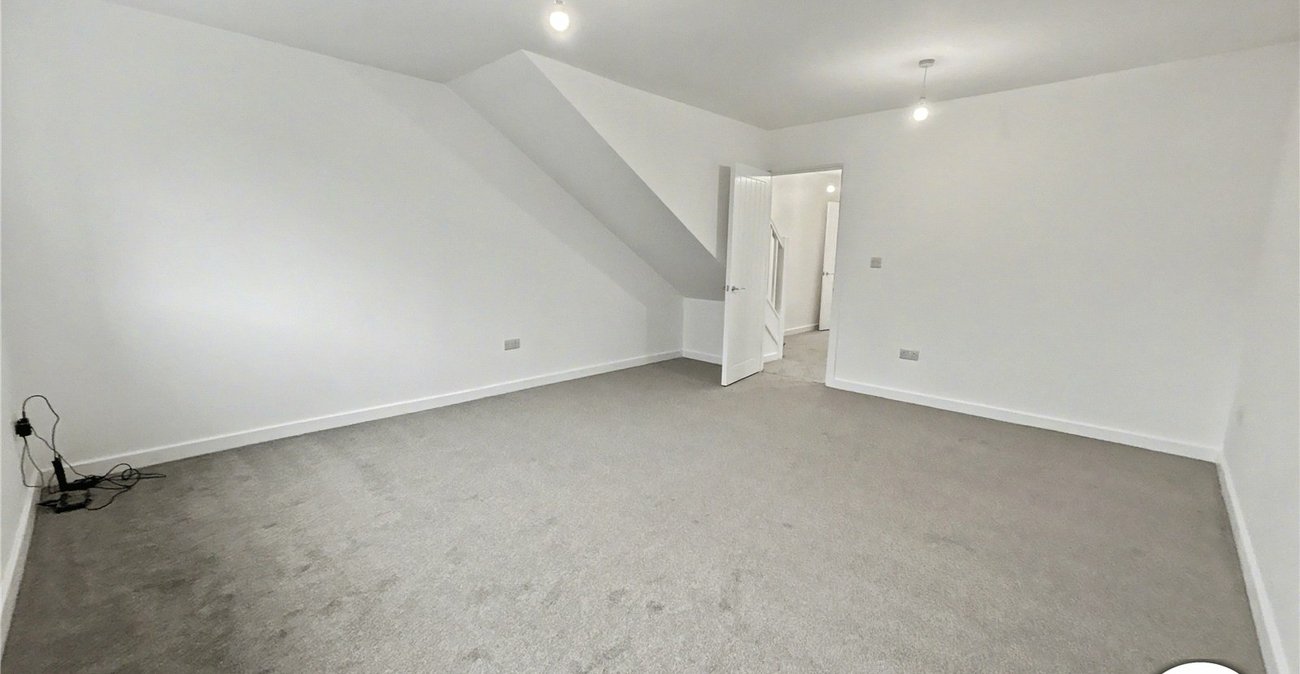 2 bedroom house for sale in Welling | Robinson Jackson