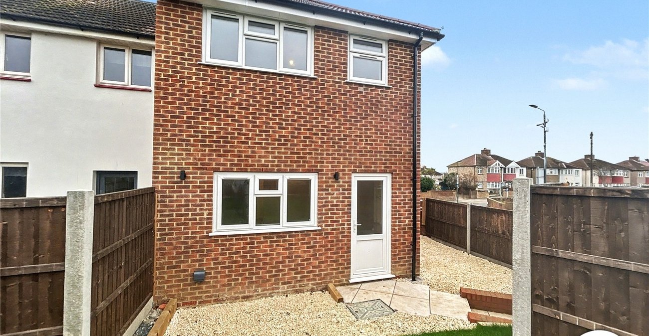 2 bedroom house for sale in Welling | Robinson Jackson