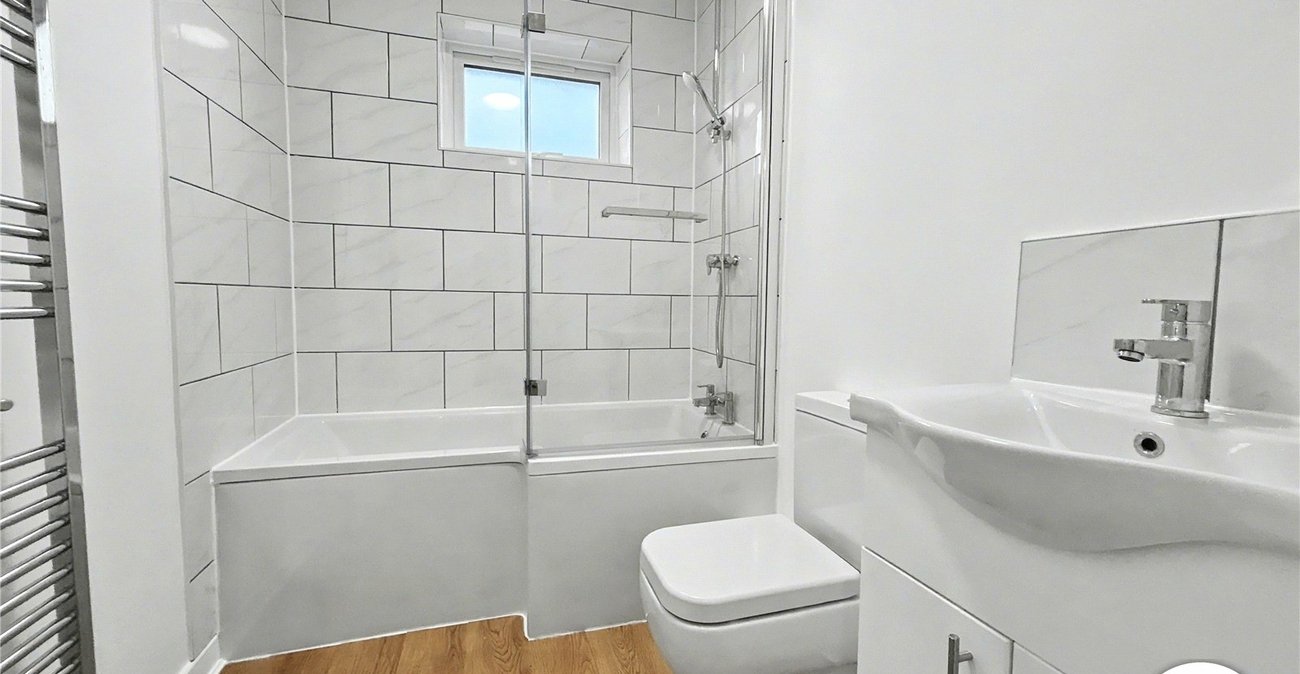 2 bedroom house for sale in Welling | Robinson Jackson