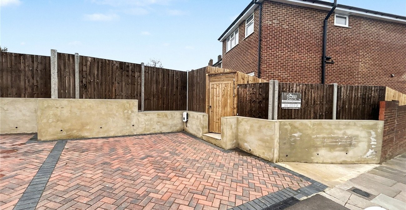 2 bedroom house for sale in Welling | Robinson Jackson
