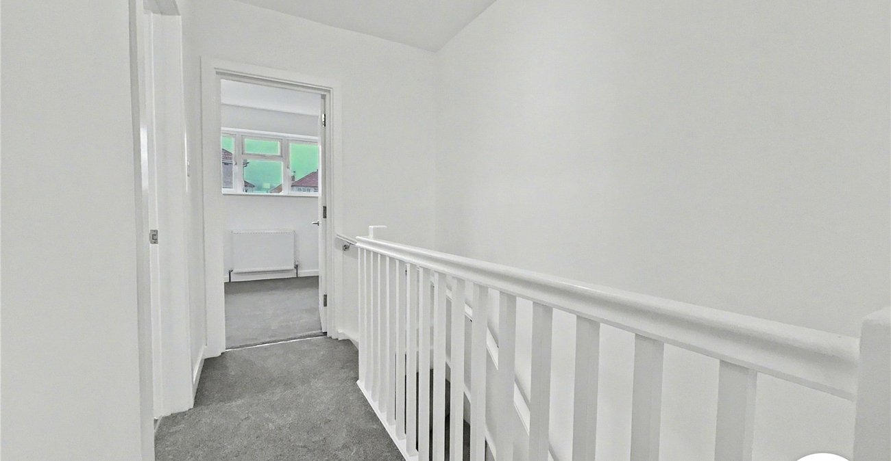 2 bedroom house for sale in Welling | Robinson Jackson