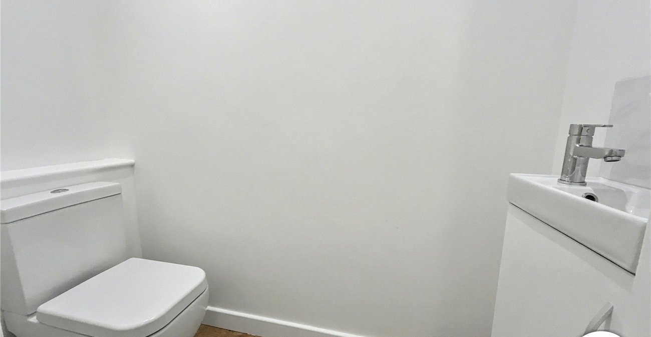 2 bedroom house for sale in Welling | Robinson Jackson